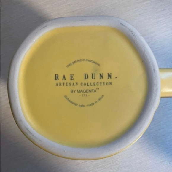 Rae Dunn “Chicks Dig Me” Easter Coffee Mug NEW - Picture 3 of 3